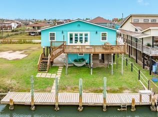 306 Pompano Ln, Surfside Beach, TX 77541