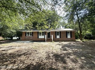 111 River Dr, Richlands, NC 28574