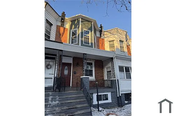 2931 Turner St photo 1