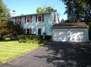 73 Cherry Tree Cir, Liverpool, NY 13090