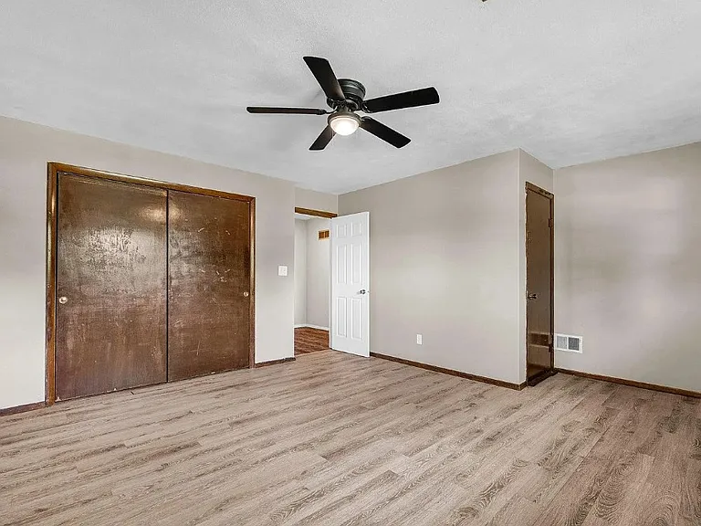 4613 W Merol Ct — Photo 10