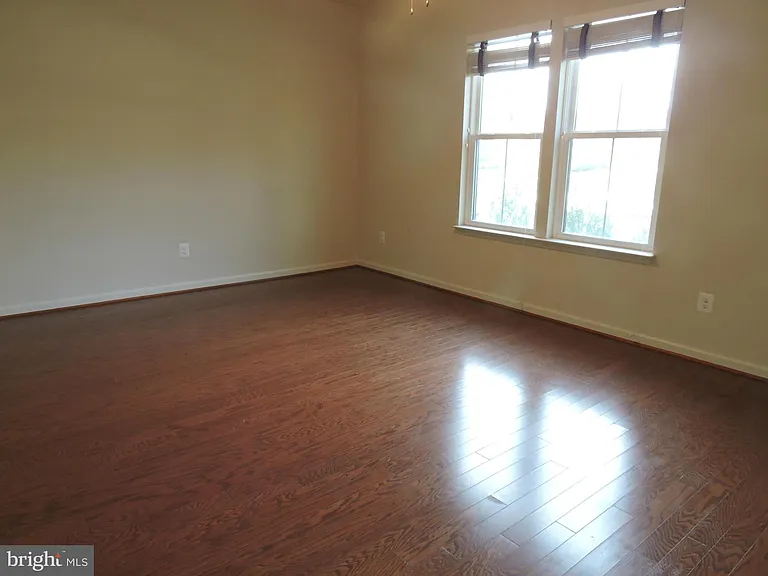 20425 Codman Dr — Photo 12