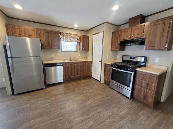 211 E 1st St #10