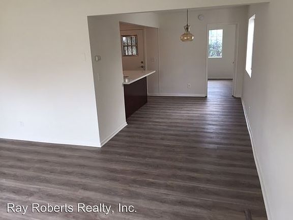 4th image of 2116 S Orange Dr #2