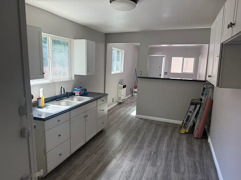 1343 E 59th Pl — Photo 1