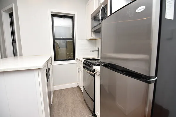 Rented by Compass | media 10