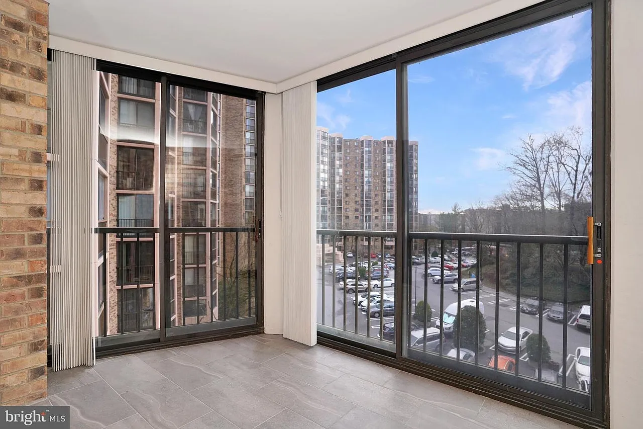 2 bed, 1120 sqft, $2,950 — Photo 3