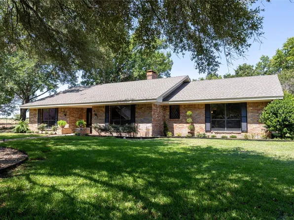 1800 Woodcrest Ave, Corsicana, TX 75110