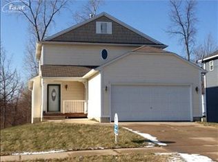 101 N Howard St, Fenton, MI 48430