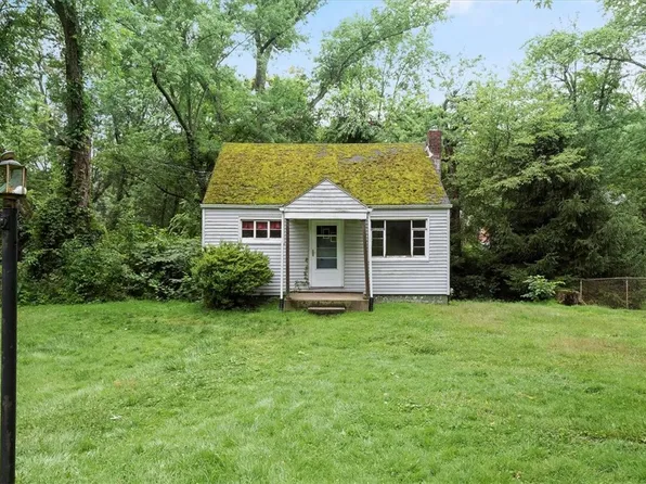 255 Foster Rd, North Versailles, PA 15137