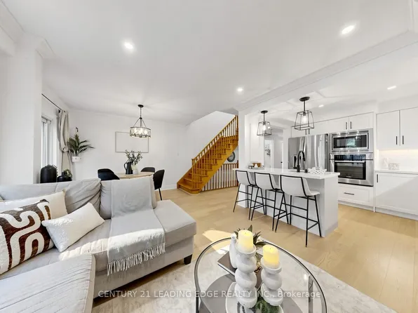 205 Park Dr, Whitchurch Stouffville, ON L4A 1J8
