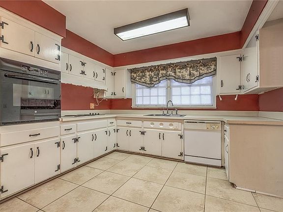 5th image of 2616 Kent Dr