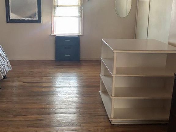 4th image of 17205 Shaftsbury Ave
