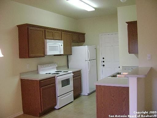 2nd image of 7232/7230 Colina Way