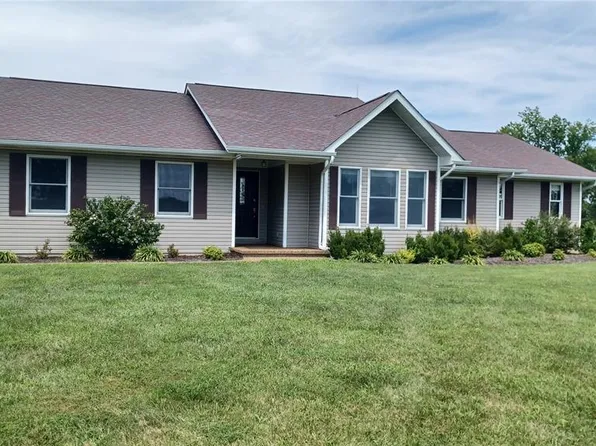 1957 Schnarre Rd, Foristell, MO 63348