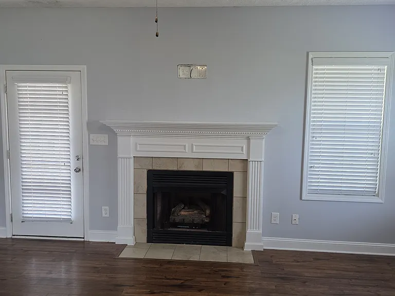 4016 Stretton Ave — Photo 10