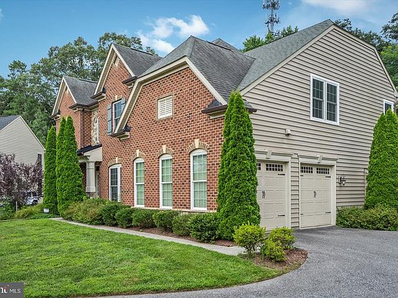 4th image of 8306 CARLI COURT