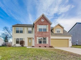 1171 Thornwood Dr, Greenwood, IN 46143