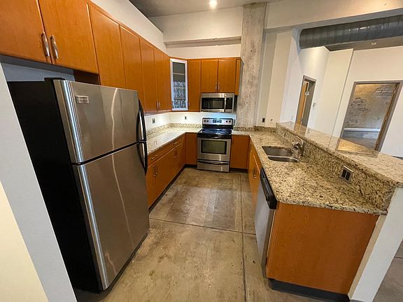 3rd image of 1104 Prospect Ave E #303