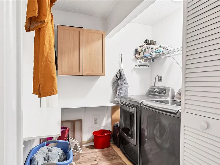 109 Southampton Pl N #245 — Photo 32
