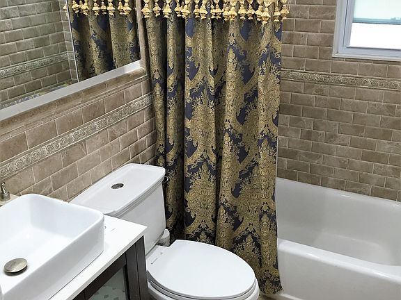 1st floor bathroom