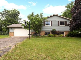 10786 Butternut St NW, Coon Rapids, MN 55448