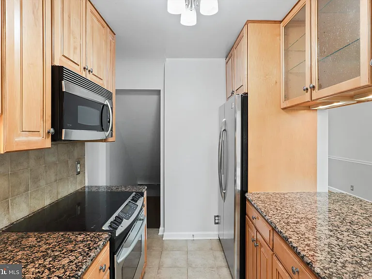 3263 S Stafford St — Photo 15
