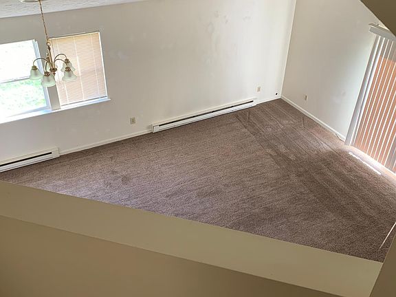 5th image of 3566-68 Farmview Cir