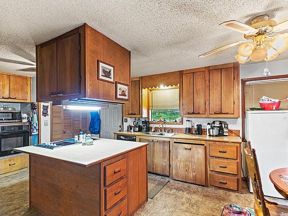 4th image of 1605 Smith Ave