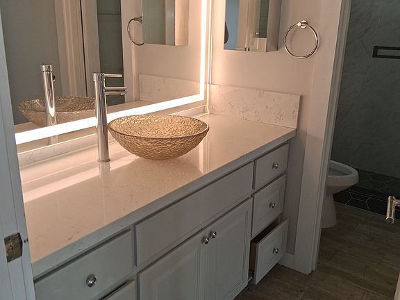 4th image of 10444 N 69th St APT 127