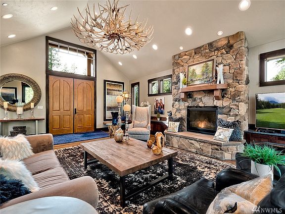 This is really a unique home......not too rustic, not too modern. You have to come see to appreciate!