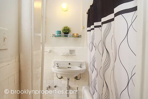 Sold by Brooklyn Properties | media 4