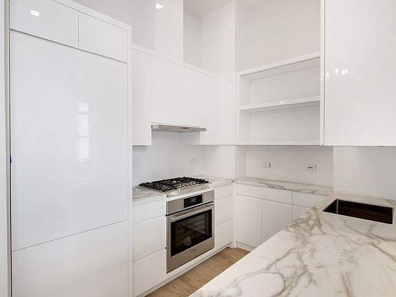 5th image of 120 E 87th St #P20-c