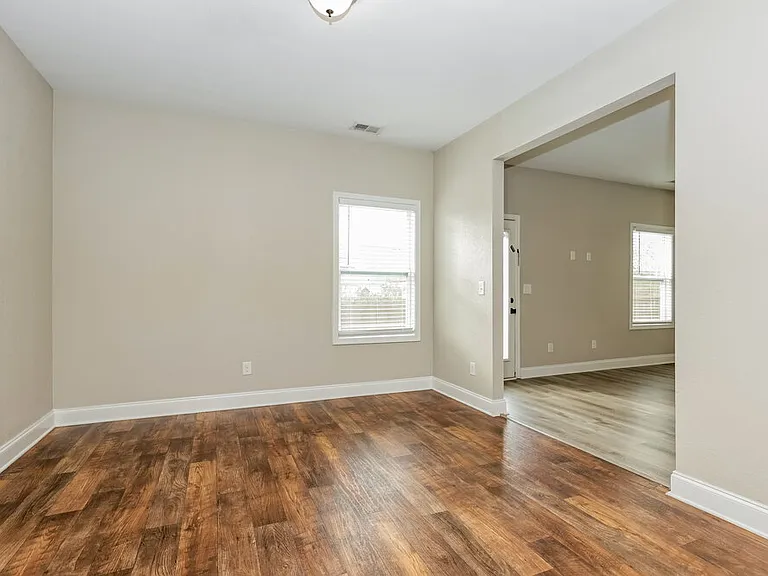1217 Catawba Way — Photo 6