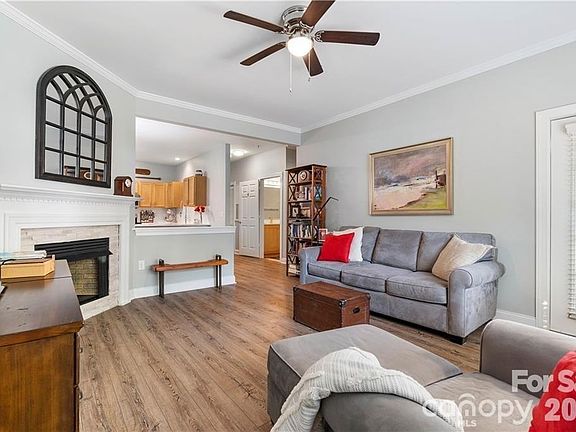5th image of 21228 Hickory St