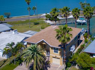 16045 Redington Dr, Redington Beach, FL 33708