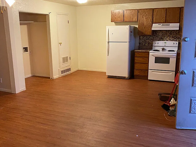 1107 Wright Ave #A — Photo 2