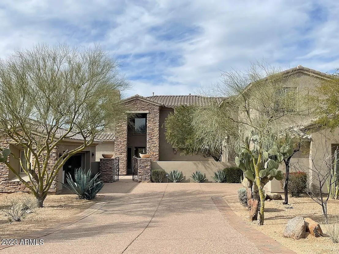 5 bed, 4.5 bath, 5089 sqft, $4,475 — Photo 3