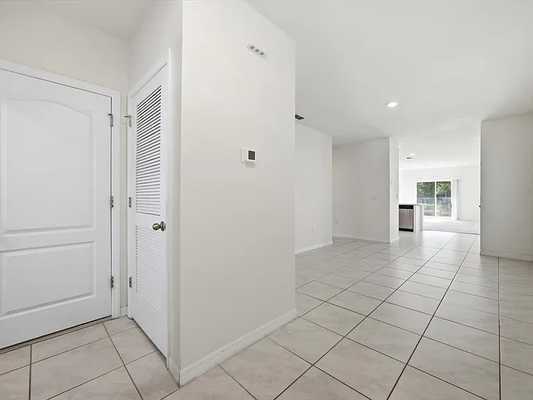 289 Gina Ln — Photo 10