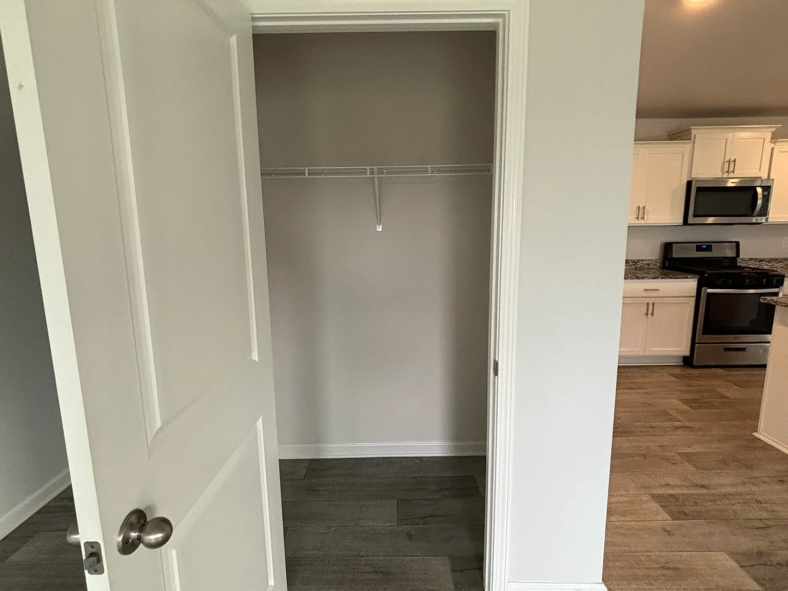 4 bed, 2175 sqft, $2,100 — Photo 3