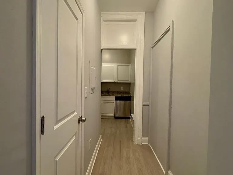 For Rent: Urban Luxury at 914 N. Charles St Your City Lifestyle Awaits! — Photo 31