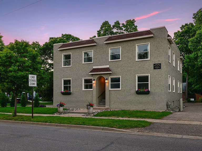 613 Wayzata Blvd E — Photo 29