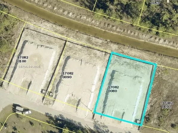 1938 Victor Ln, Lehigh Acres, FL 33972