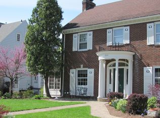 224 Standish Dr, Syracuse, NY 13224