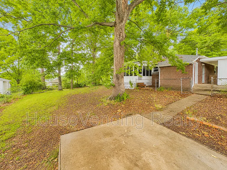 619 Tarpley St — Photo 21