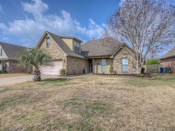 5th image of 307 Briars Ct