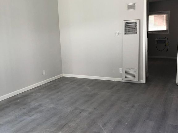 5th image of 18552 Clark St APT 10