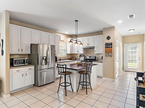 4th image of 10015 Sugarvine Ln