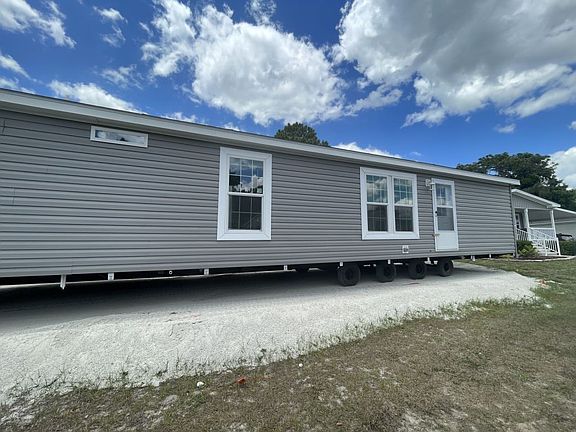 3rd image of 13311 Gulfwind Ct