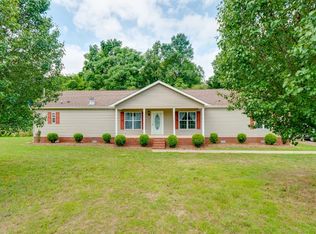 6046 Rock Springs Rd, Charlotte, TN 37036